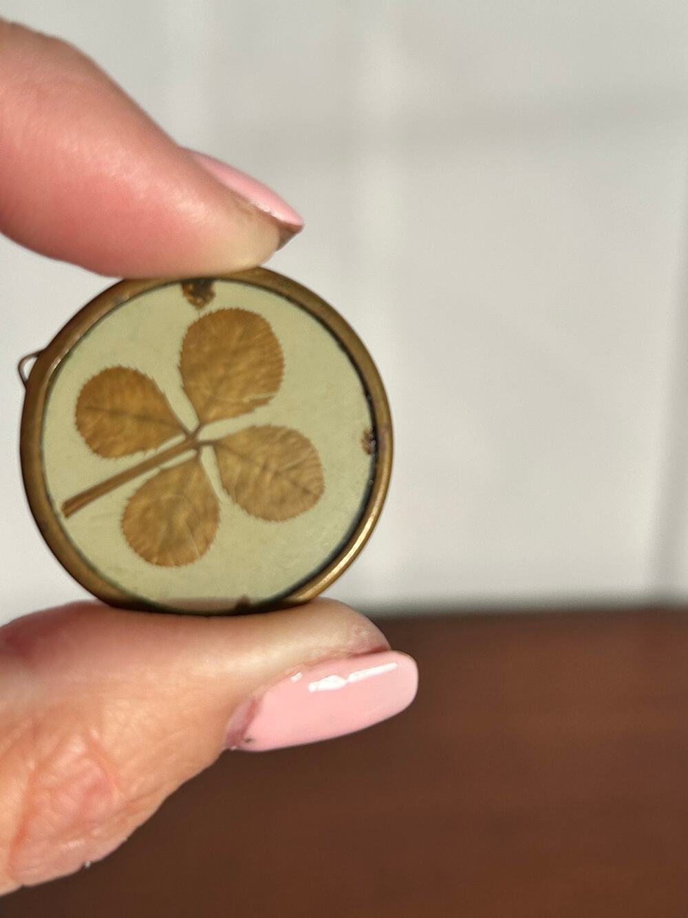 Vintage Gold Tone Four Leaf Clover Good Luck Shamrock Irish token